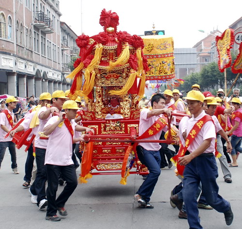 泉州蟳埔女和媽祖繞境巡安-1.jpg