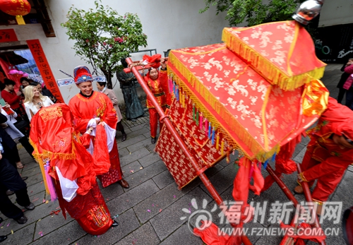 董執(zhí)誼故居上演跨國婚禮　澳大利亞新郎花轎迎親